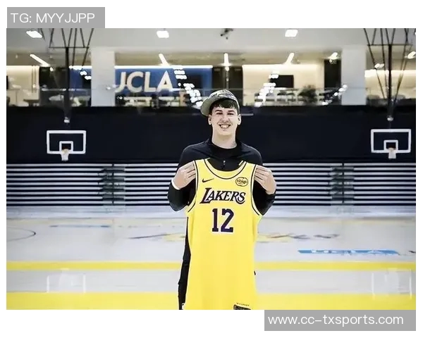 克尼佩尔三分球命中率高达533成为出手30次球员中的最佳射手